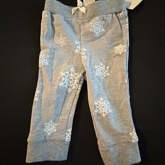 FIRST IMPRESSIONS UNISEX SNOWFLAKE 2-PC SET 3-6 MONTHS - Picture 5 of 6